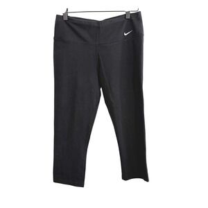 Nike Legend 2.0 Tight Fit Capri Leggings Black Medium Activewear Gym Workout